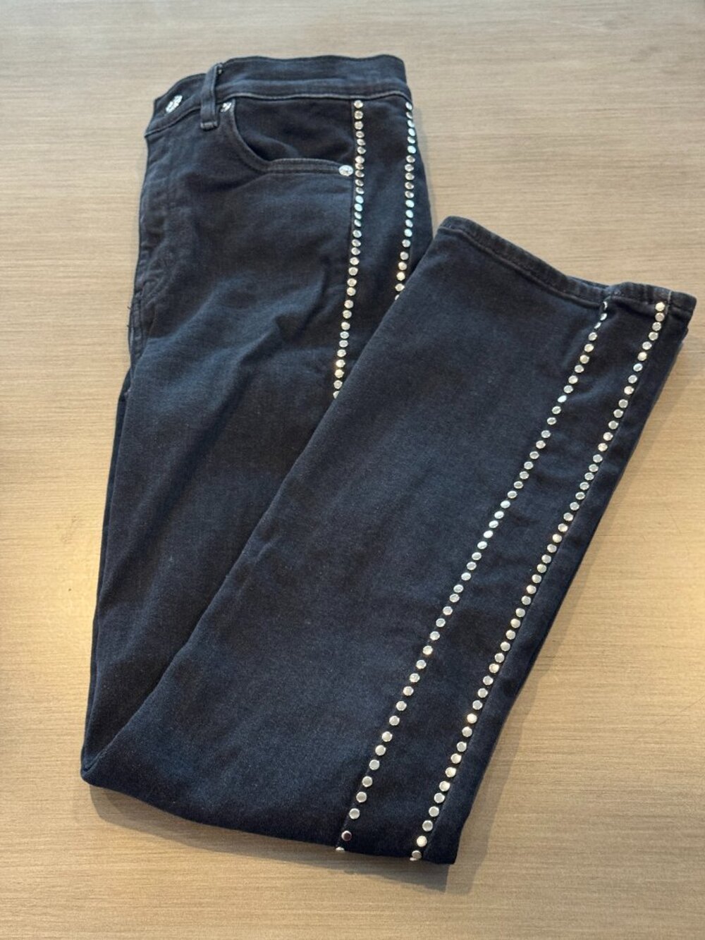 FRAME Le Sleek Studded Straight Leg Jeans